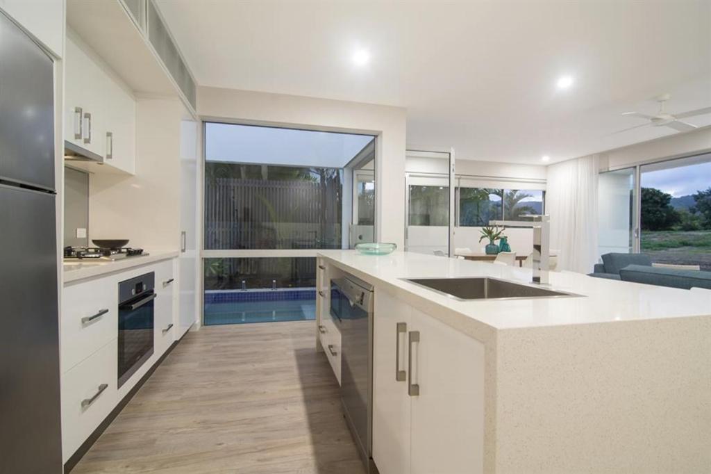 Pool Resort Port Douglas Exterior foto